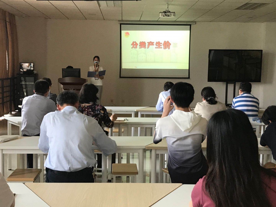 学生宣讲.jpg