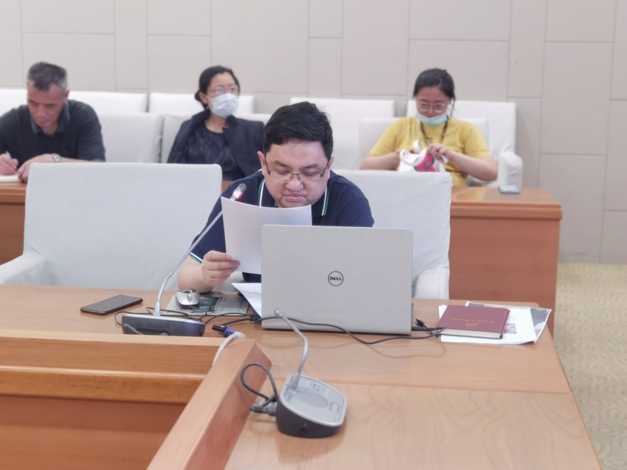 杨帆同志上党课_副本.jpg