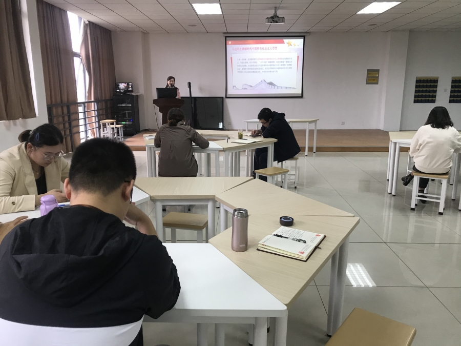 宣传委员杨青兰领学_副本.jpg