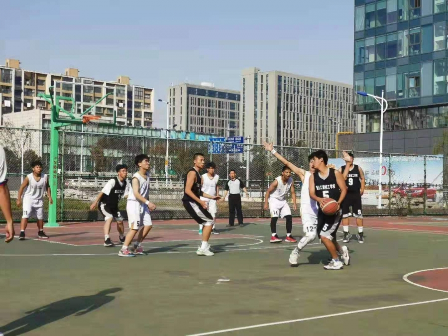 2、比赛现场.jpg