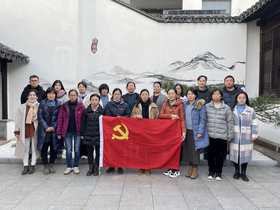 1、党员合影.jpg