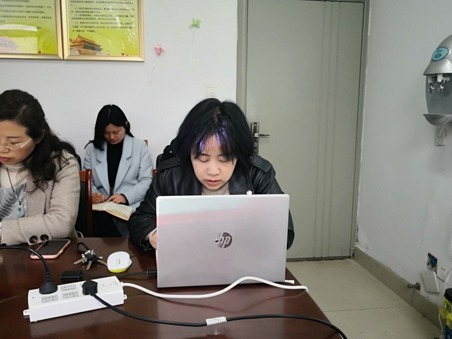 2、党员代表交流学习心得.jpg