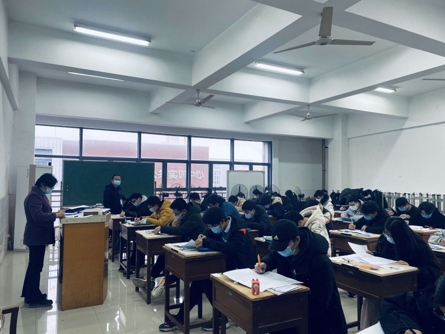 07制图员考试现场.jpg
