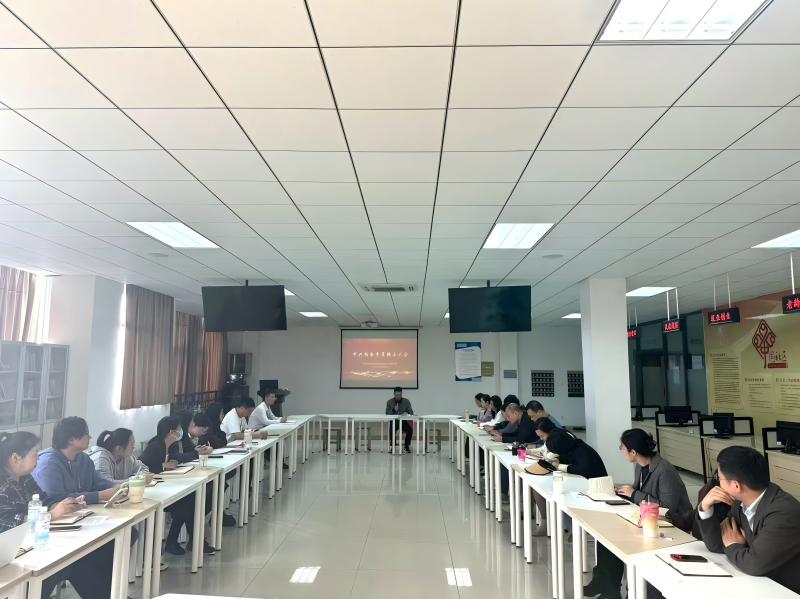 全体党员参会(1).jpg