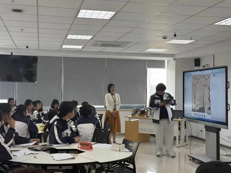潘方晴老师公开课现场(1).jpg