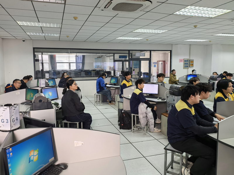 0icq4a7g6cvhtg2rr67rd8jp4o3.jpg 01朱力听课图.jpg