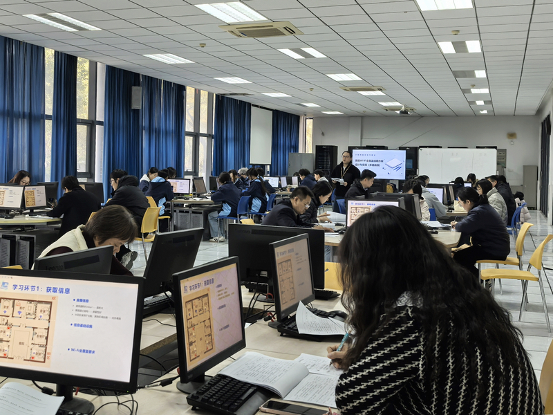 3bd446a7jbo3pp2mt18astimev2.jpg 03鲁毅授课图.jpg