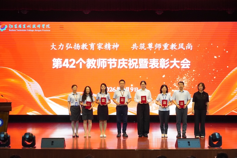 7cnnok5ib9qqivlf7kurck13208.jpg DSC08110.JPG