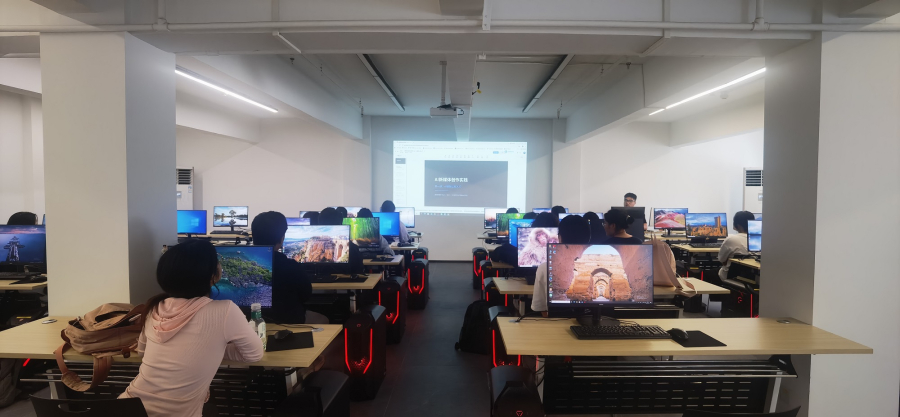 sp6r2guivdkk22dn0ovnbiq2kp7.jpg 培训现场02.jpg
