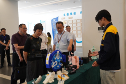 苏州市人大常委会副主任陈嵘莅临学院专项督查民生实事项目